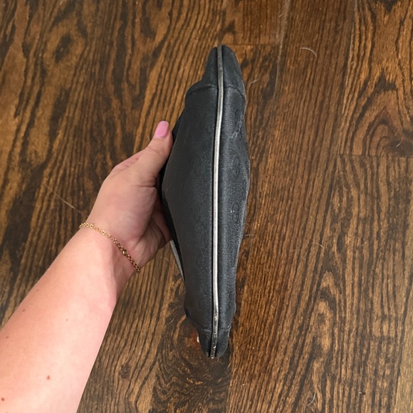 Gucci purse - Picture 5 of 11